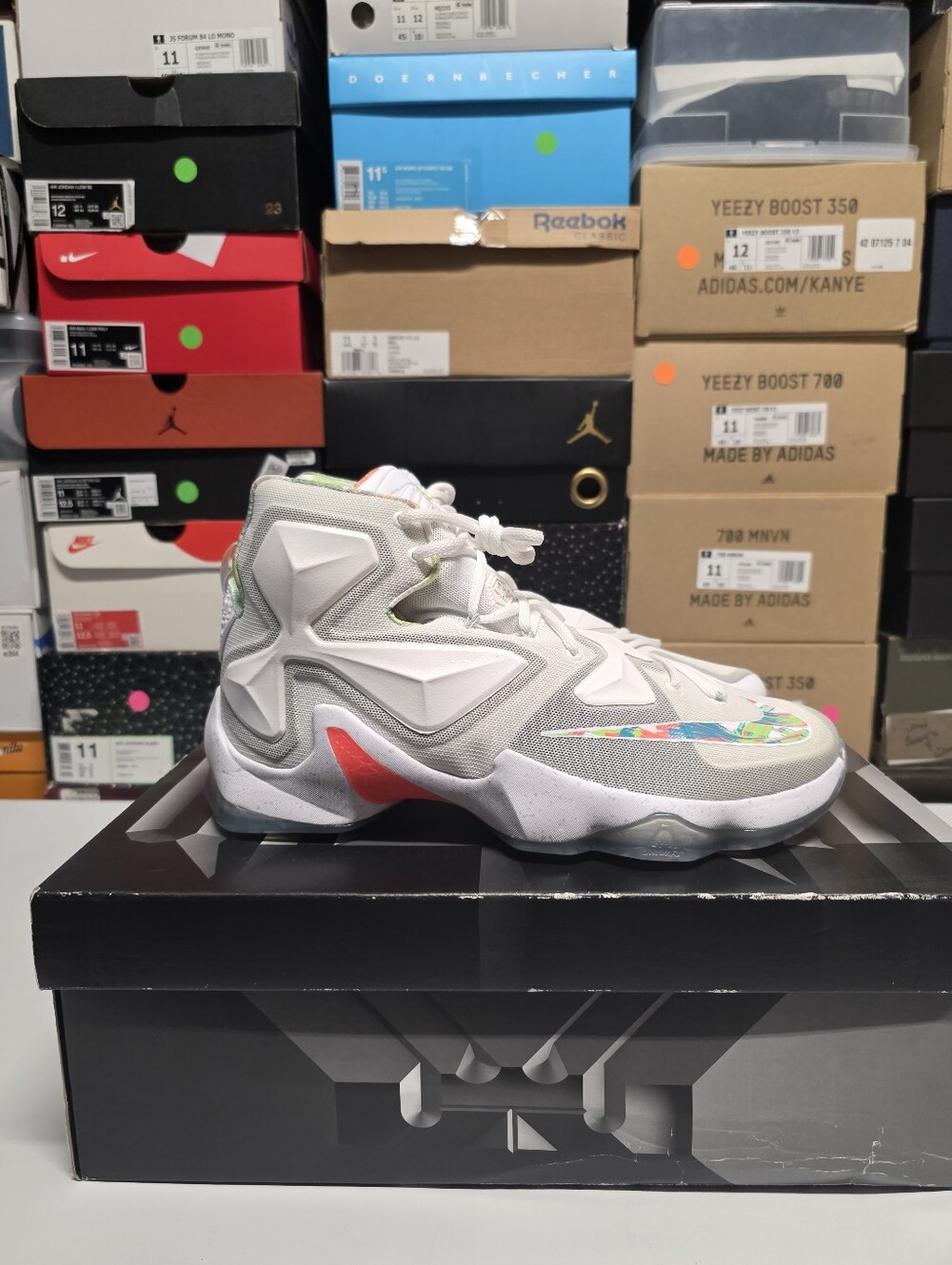 Nike LeBron 13 "Easter" Sz 11